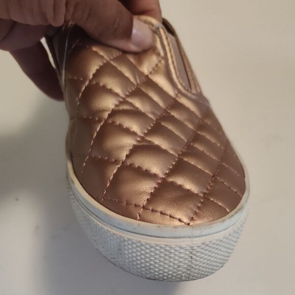 Weeboo Quilted Rose Gold Slip On Sneakers Loafer Women Size 9 Faux leather FLAW - Picture 14 of 15